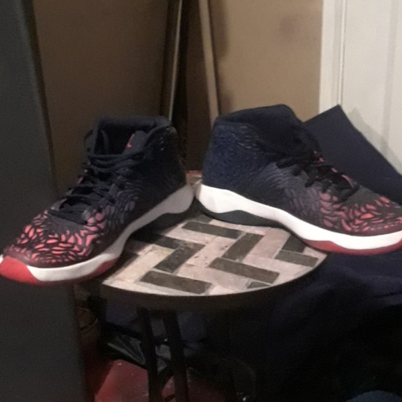 9.5 jordan ultra fly - Picture 2 of 2
